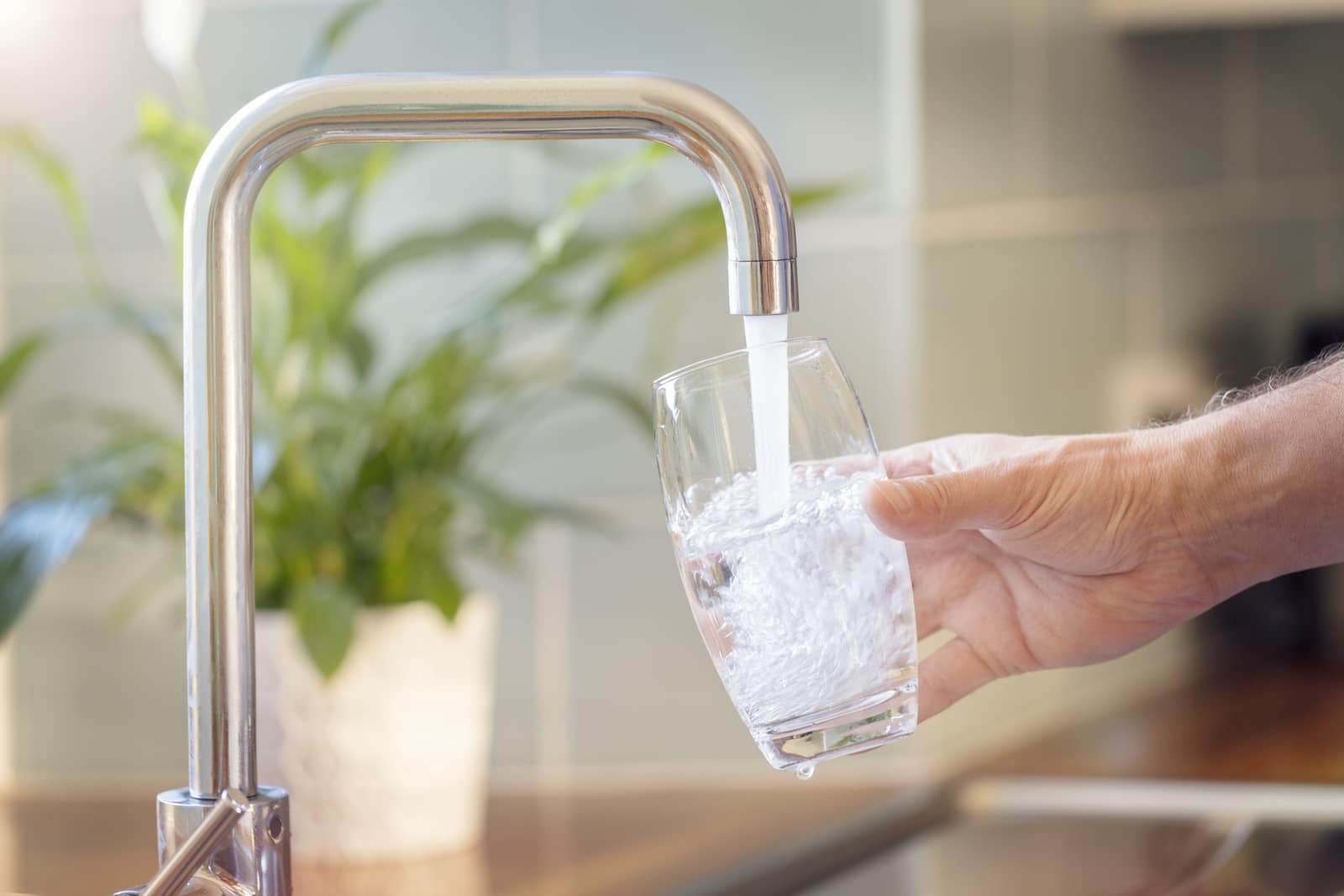 Where to buy drinking water filtration systems for your home - under the sink tap water filtration